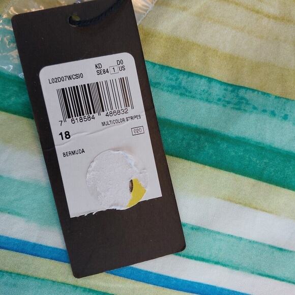 GUESS Boy Bermuda Short Youth‎ Size 18 Green & yellow Striped - Picture 2 of 4